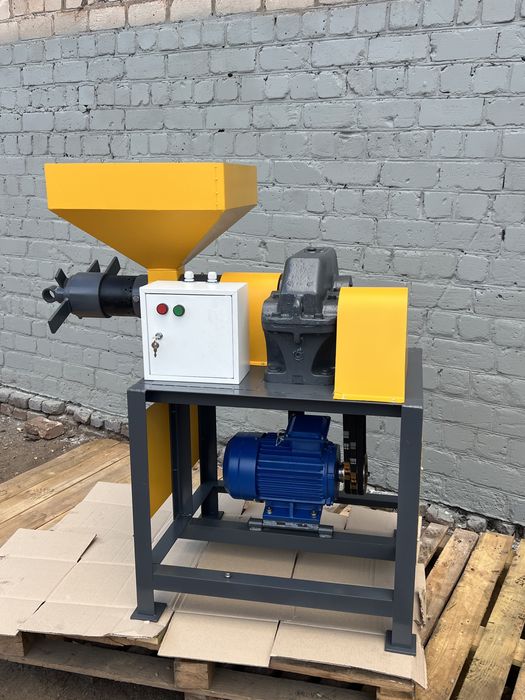 Маслопресс МП-120. Маслопрес холодного отжима , шнековий. Олійниця.