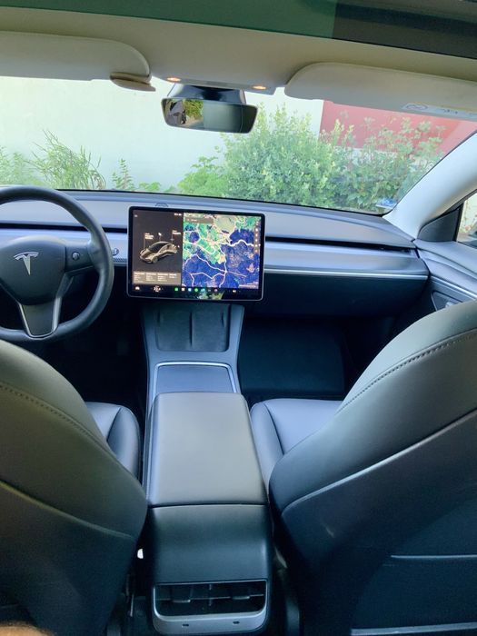 Tesla Model 3 Std Range Plus RWD + gancho de reboque
