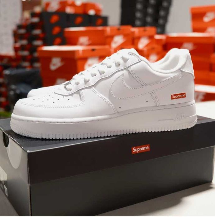 Nike_Air_Force_1_Low_Supreme_White R.44