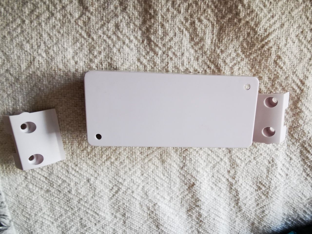 Sonoff Basic R2 - WiFi Smart Switch 10A, używany raz, stan idealny