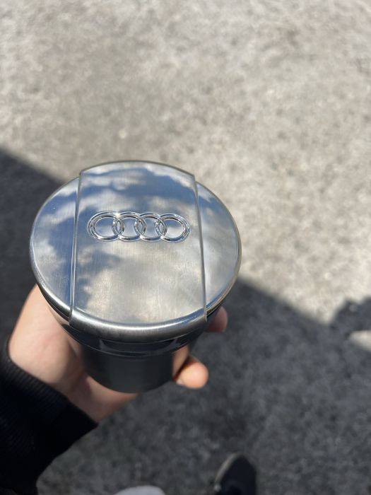 Cinzeiro audi novo