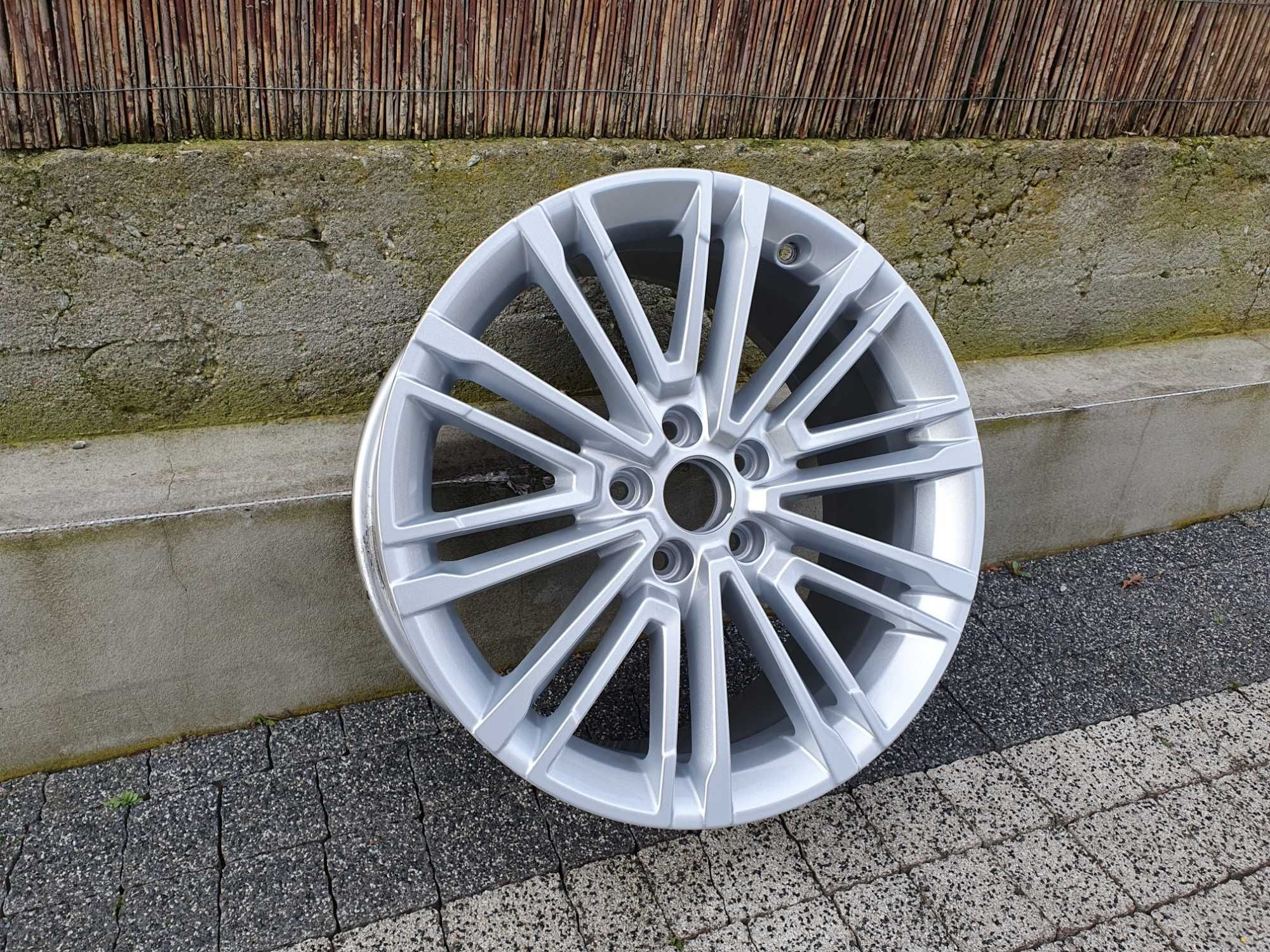 1x Oryginalna felga 18-stka Audi A3 8V0 5x112