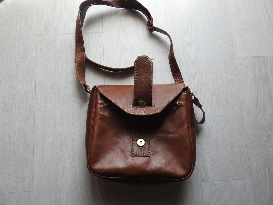 Bolsa Mala Tiracolo Homem Pele Camelo genuina