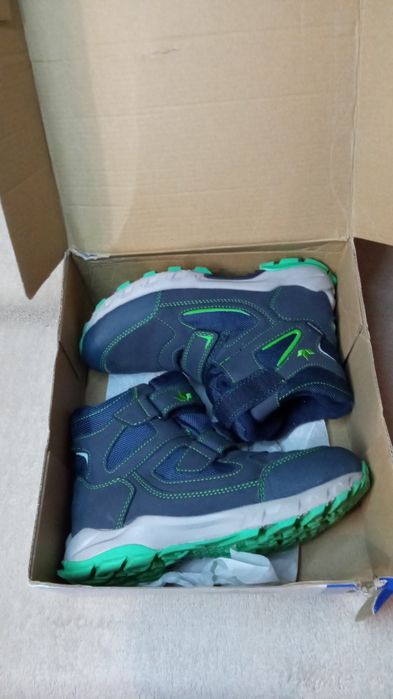 Продам дитячі зимові ботінки Lico