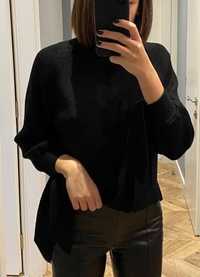 Чёрный свитер от zara в размере С с завязками на рукавах !