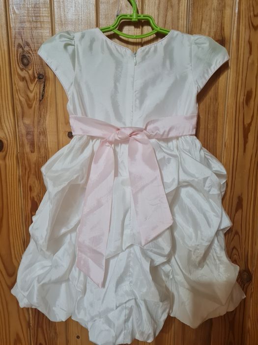 Сукня для дівчинки