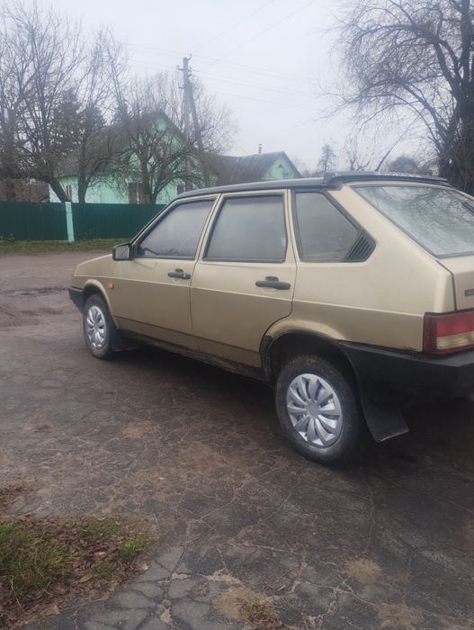 Продам ваз 2109 на повному бойовому ходу!