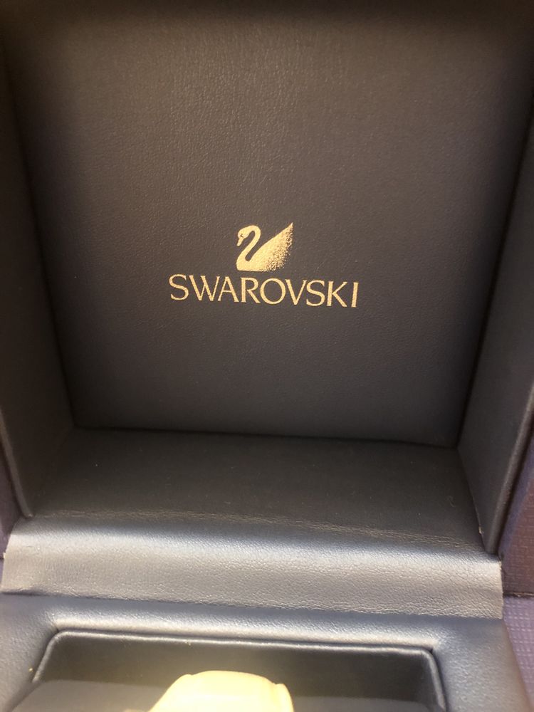 Продам часы SWAROVSKI