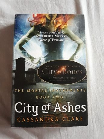 Mortal instruments 2: CITY OF ASHES
CASSANDRA CLARE Касандра Клер