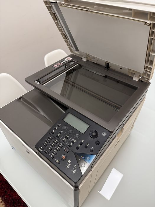 Impressora A4 Laser multifunções