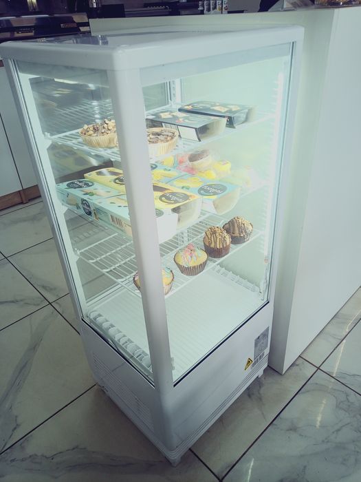 Продам холодильну вітрину