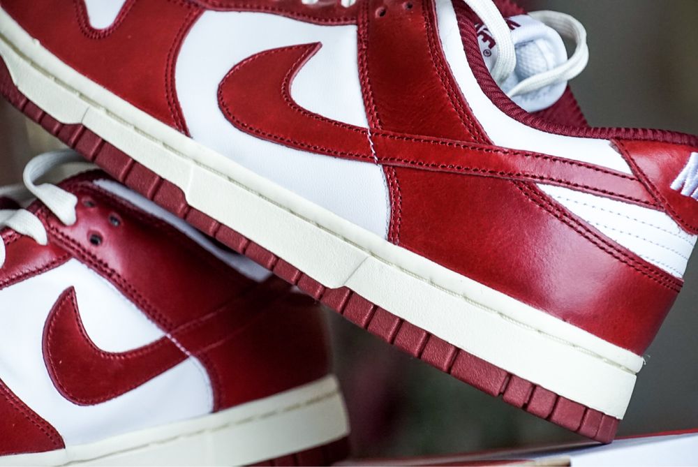 Nike Dunk Low "Team Red"