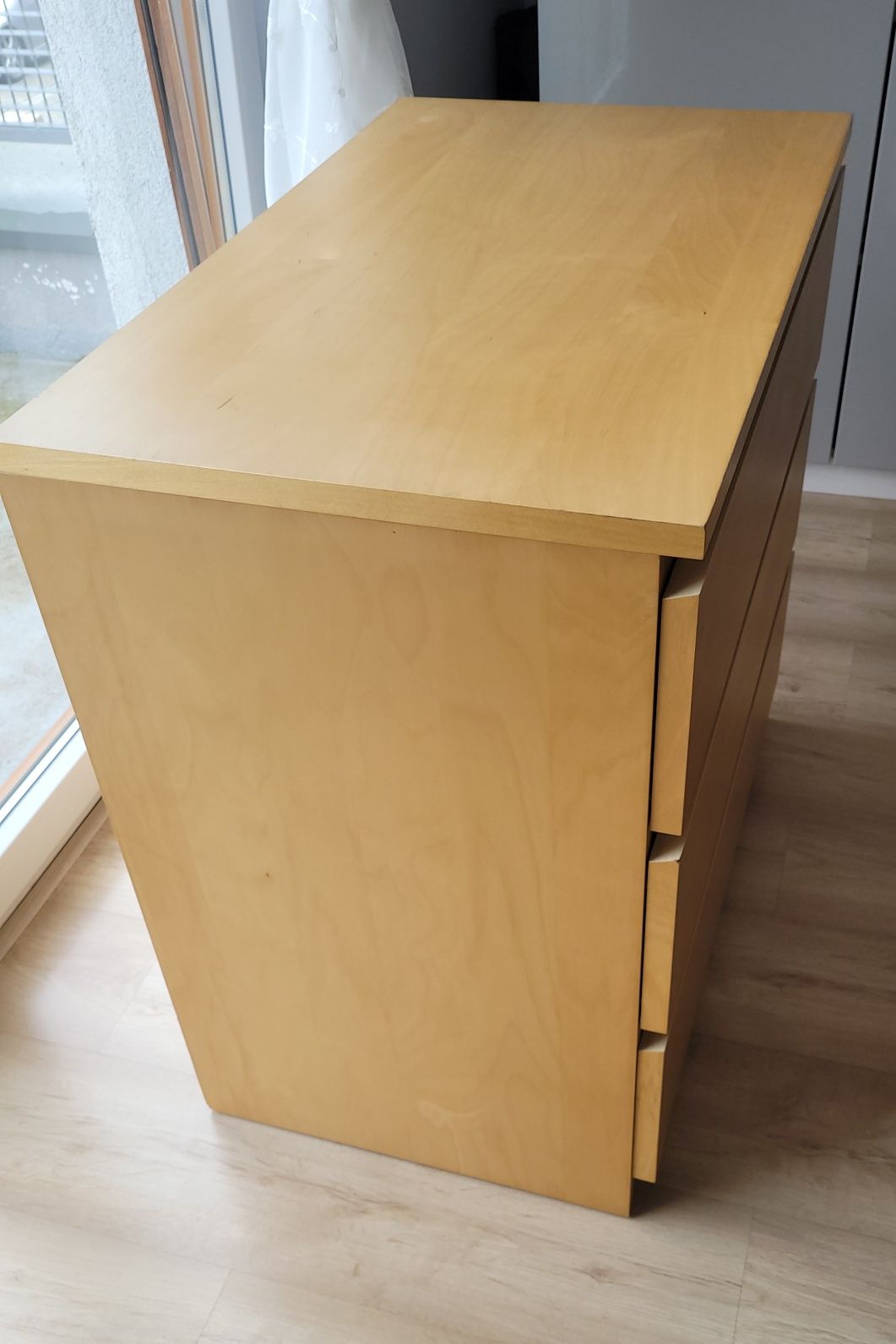 Sprzedam komodę Malm Ikea