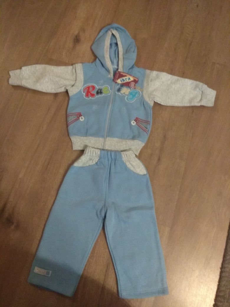 Nowy dres dziecięcy (metka)  rozmiar 86