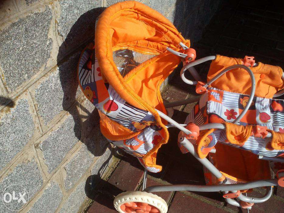 Продам детскую игрушечную коляску