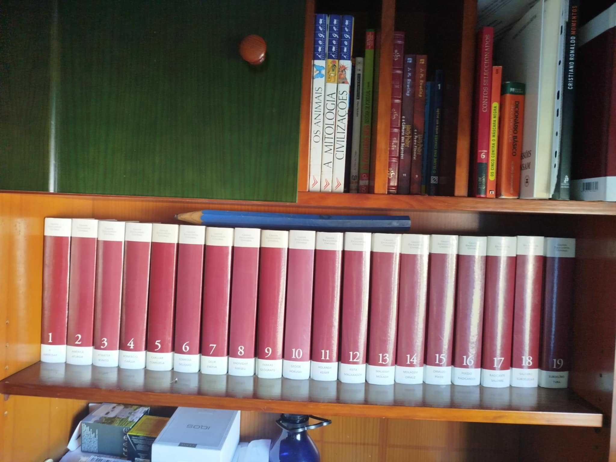 colecção de  75 livros