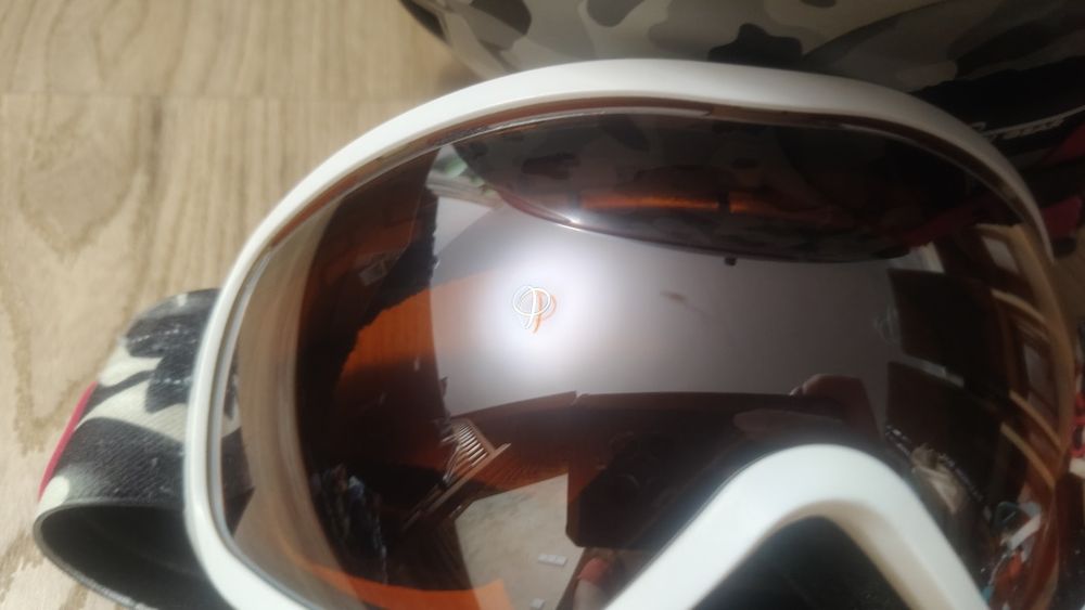 Kask i gogle narciarskie