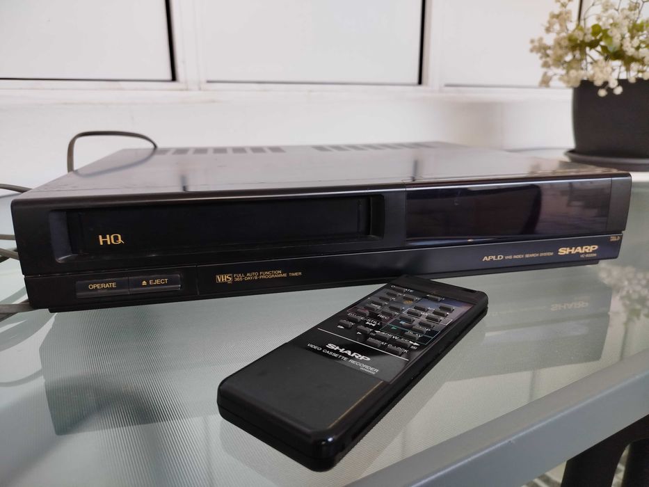 Leitor APLD VHS - marca SHARP  Vc - B3 20 N