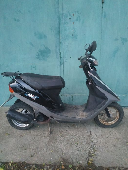 Легендарна Honda Dio 27 дуже жвава.
