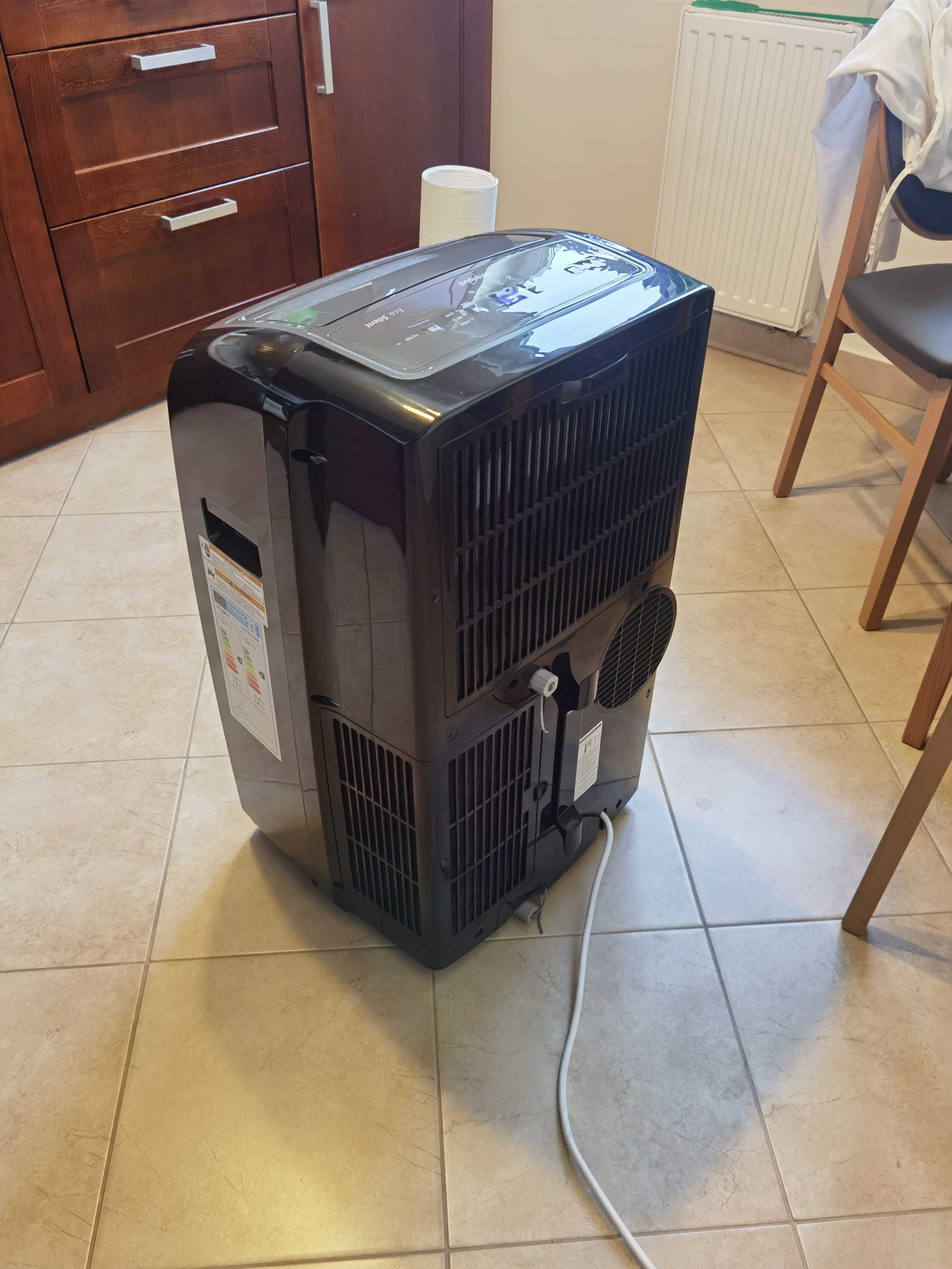 Klimatyzator przenośny Whirpool PACB212HP moc 3,5 KW