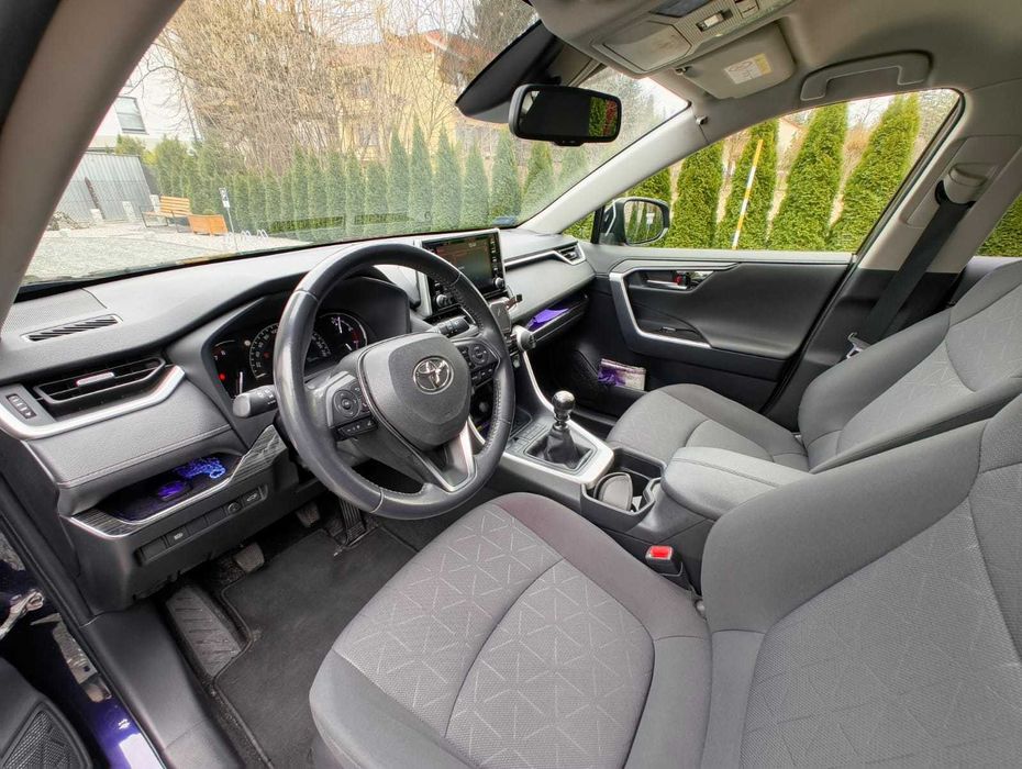 Sprzedam Toyota RAV 4 2.0