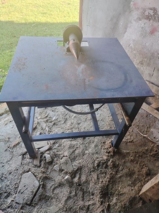 Łuparka świdrowa do drewna