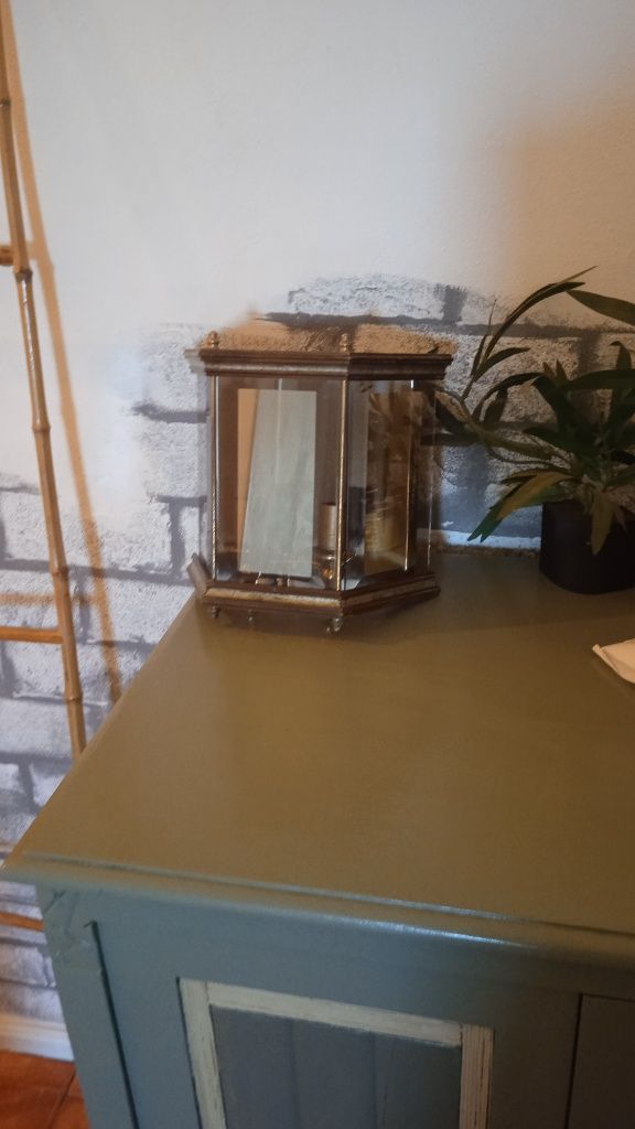 Candeeiro de parede com vidros biselados espelhados,antigo,bom estado