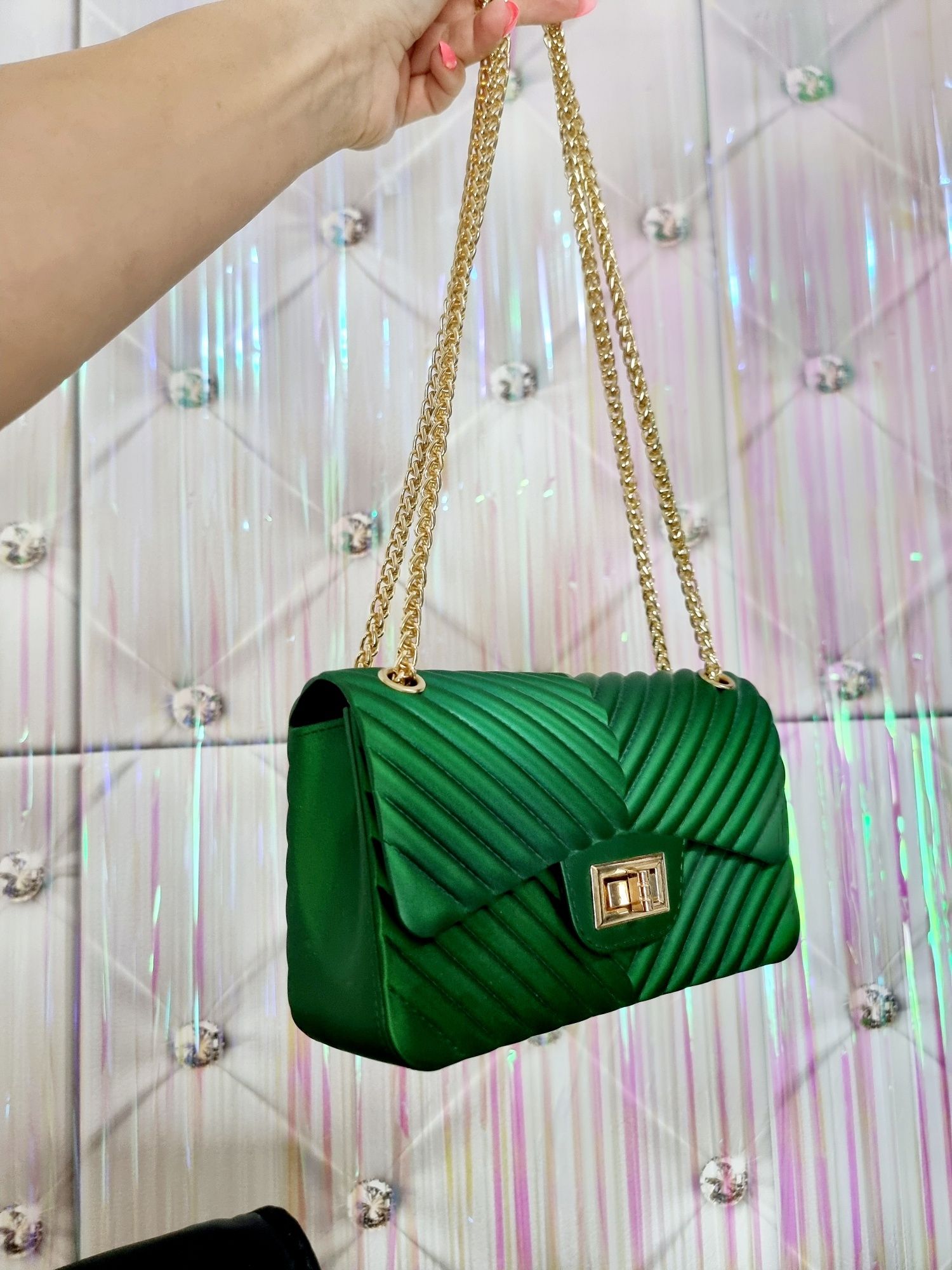 Torebka zielona metaliczna jelly bag kuferek sylwester Nowy