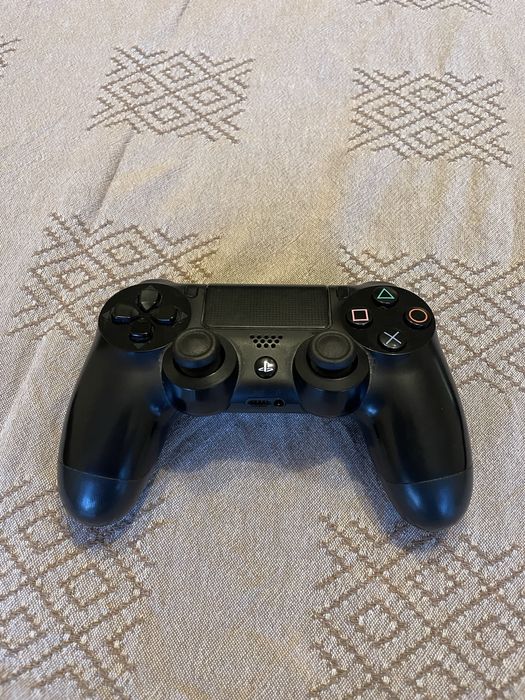 Playstation 4 + comando