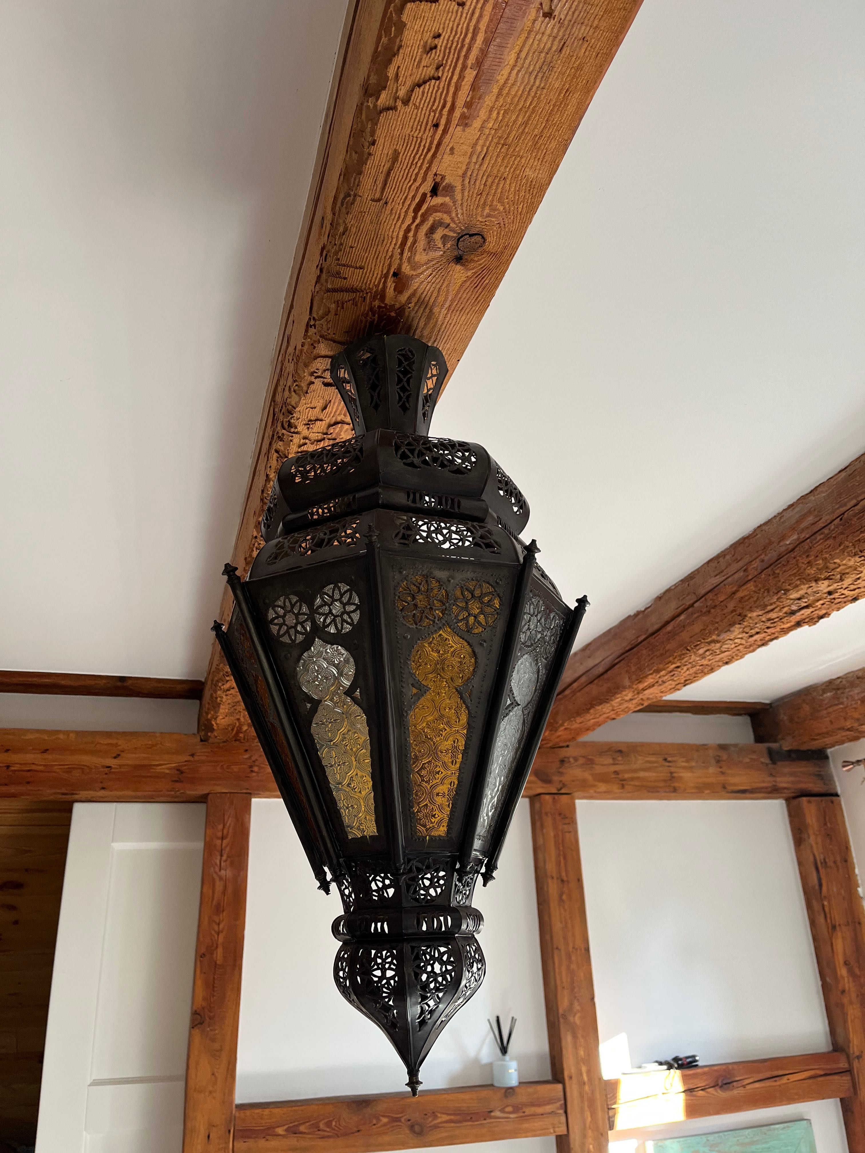 Duża lampa indyjska z brązu