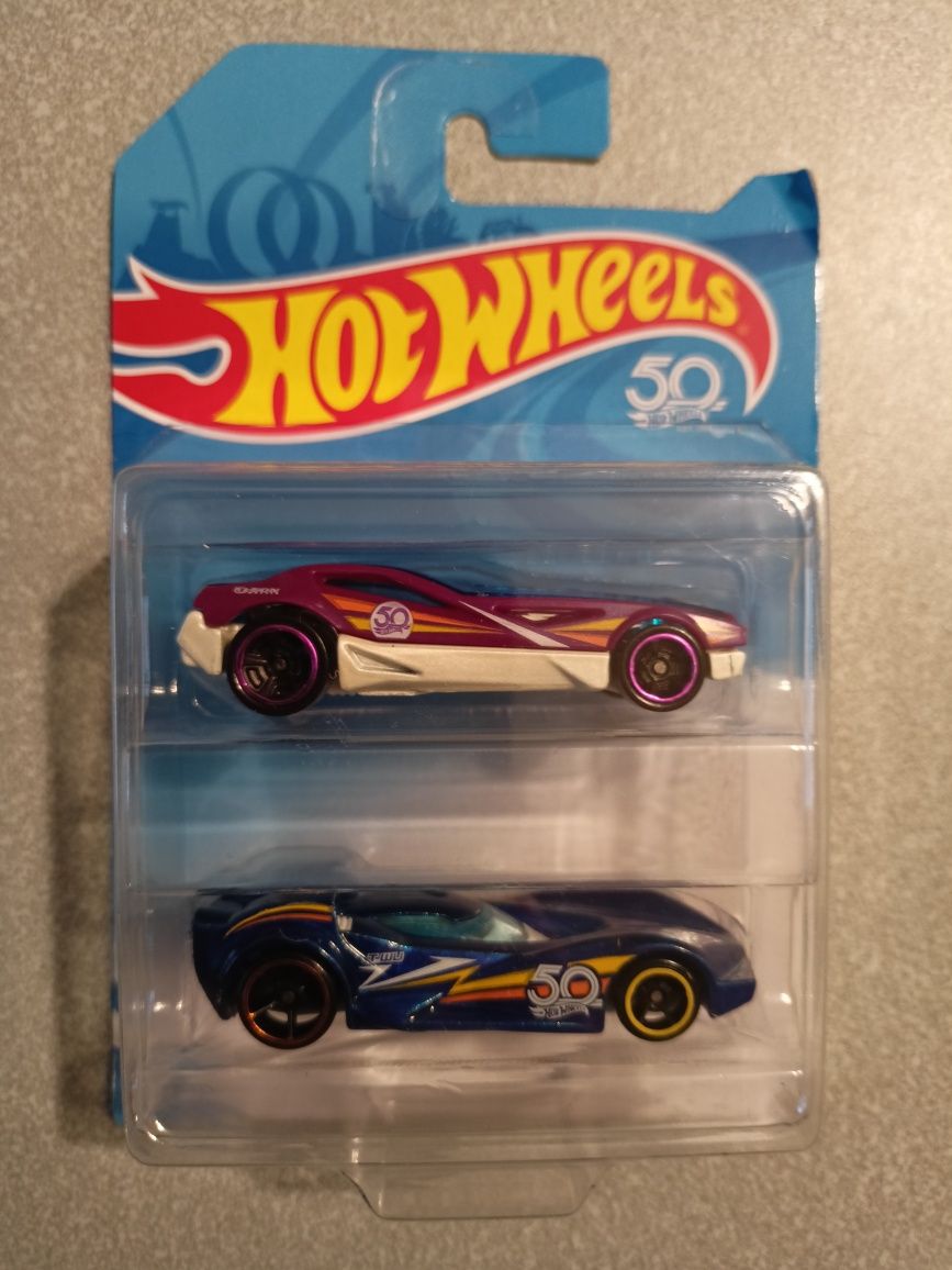 NOWE! Dwa autka Hot Wheels