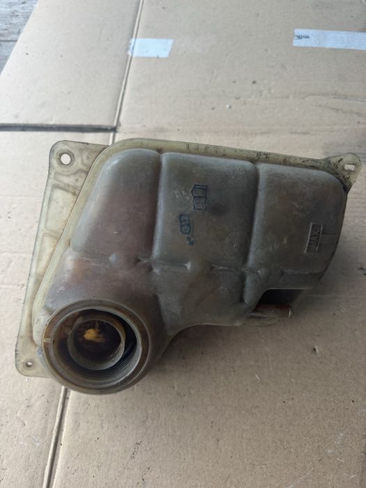 8D0121407 Бачок расширительный Audi A4 B5 бачек