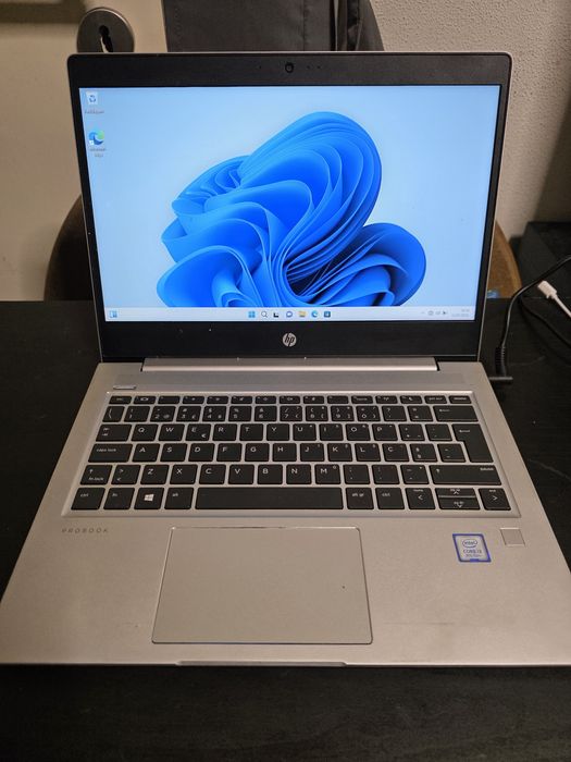 Hp 430 g6 i3, 8gb ram , 256gb ssd