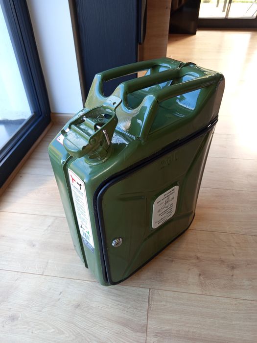 Kanister barek prezent