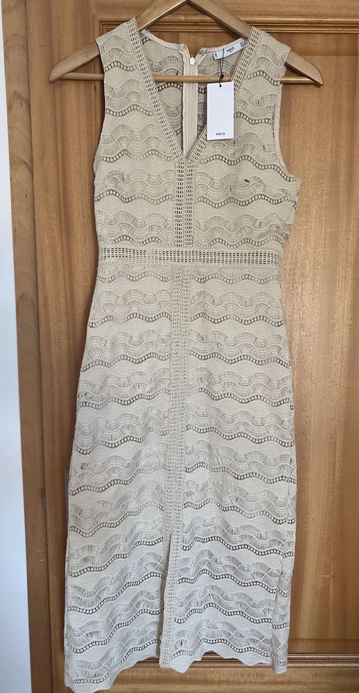 Vestido midi  Mango