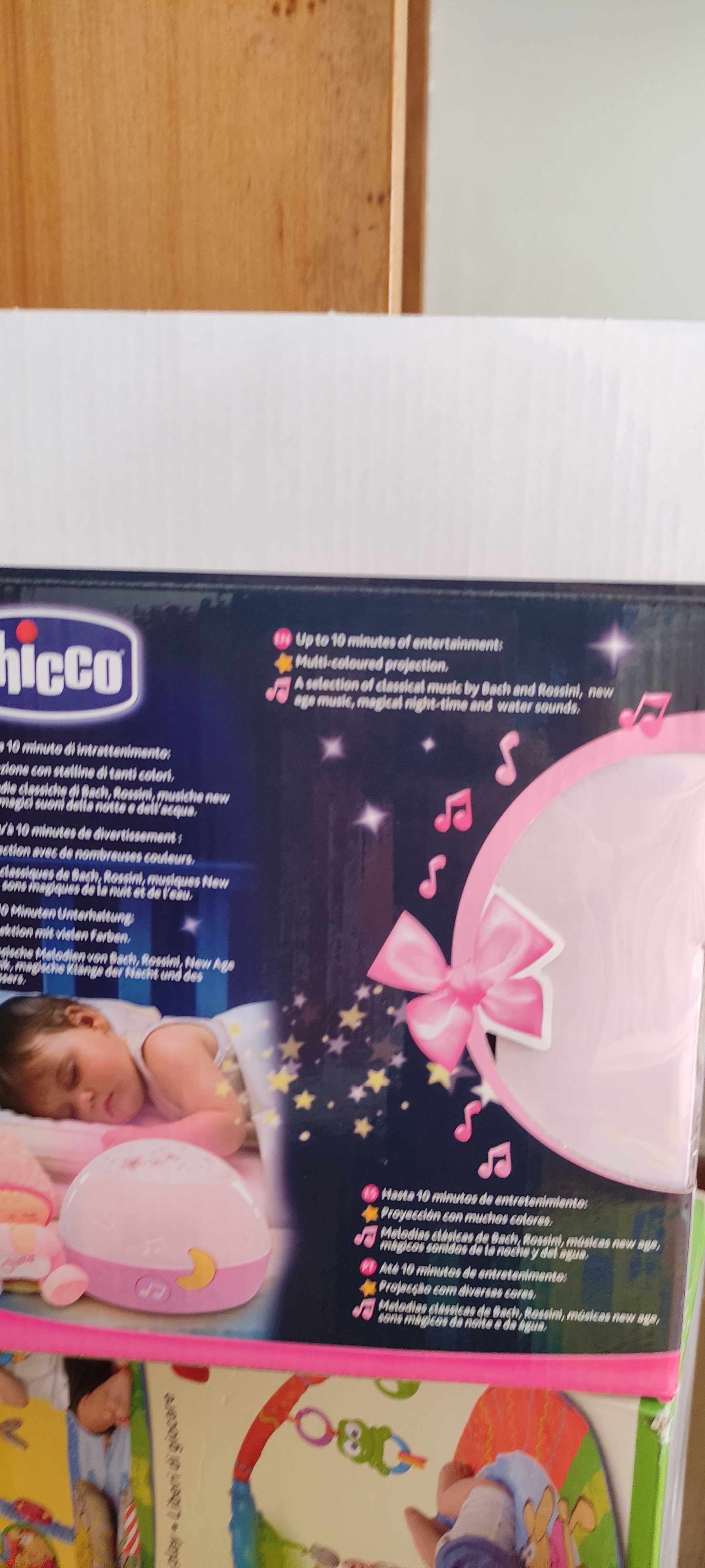 Chicco candeeiro com luz e projetor de estrelas infantil com musica