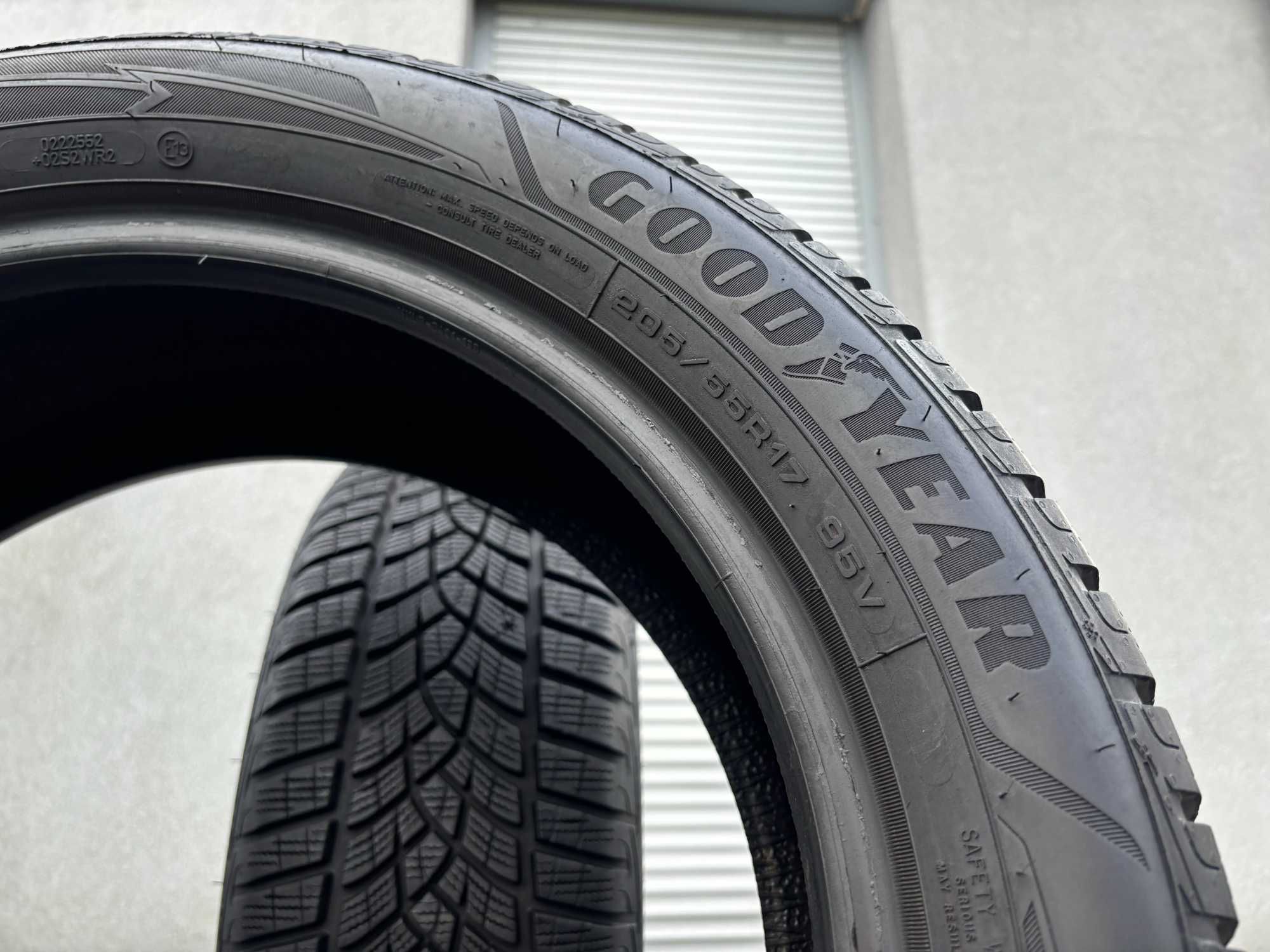 2szt zimowe 205/55R17 GoodYear 8mm 2022r świetny stan! Z5521 gwarancja