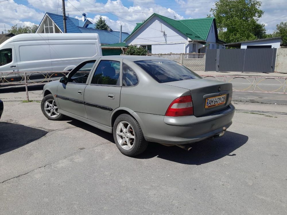 Опель вектра b 1,6