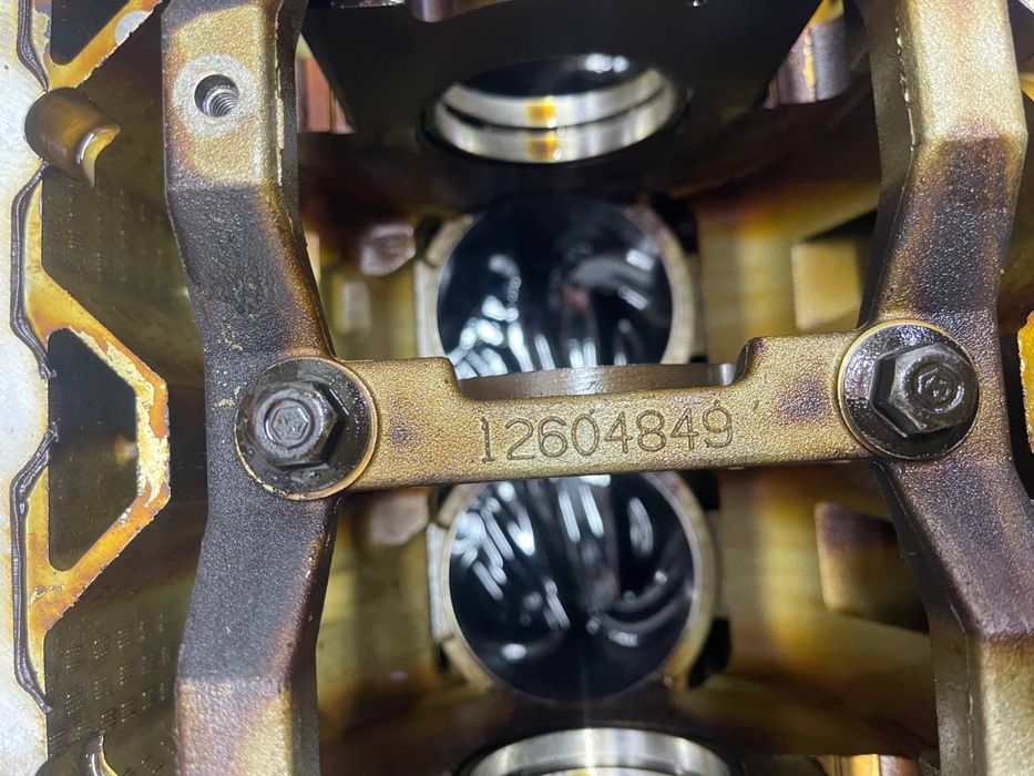 Блок циліндрів  Hummer H3 2005- 316173917670