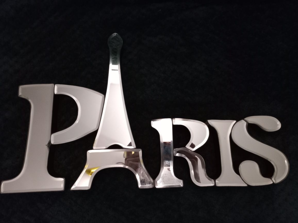 napis lustrzany Paris