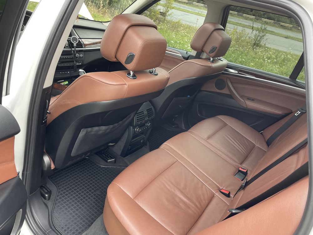 Продам БМВ Х5  3,5i D