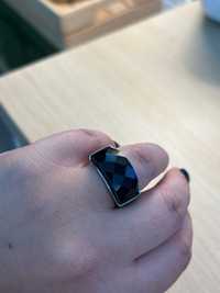 Piękny czarny pierścionek z dużym kamieniem 20mm