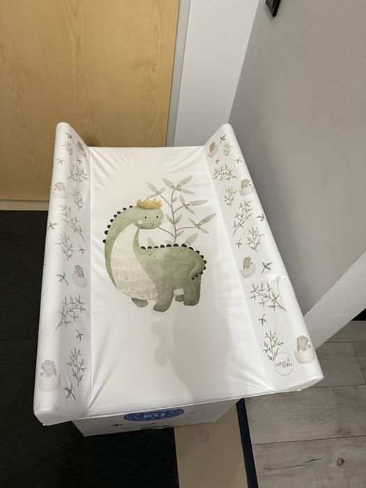 Przewijak niemowlecy w dinozaury