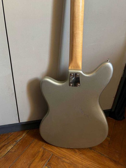 Бас гитара Jolana Typhoon II раритетная 1965 года  Торг