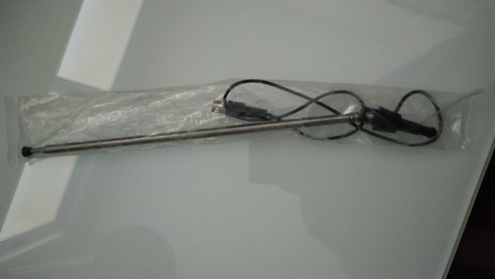 Antena interior extensível para TV