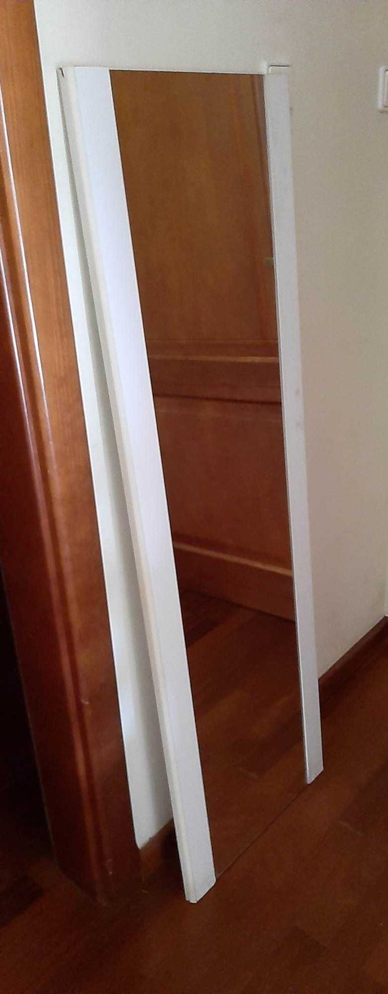 Lustra w zdemontowanych drzwiach od szafy (2 sztuki)