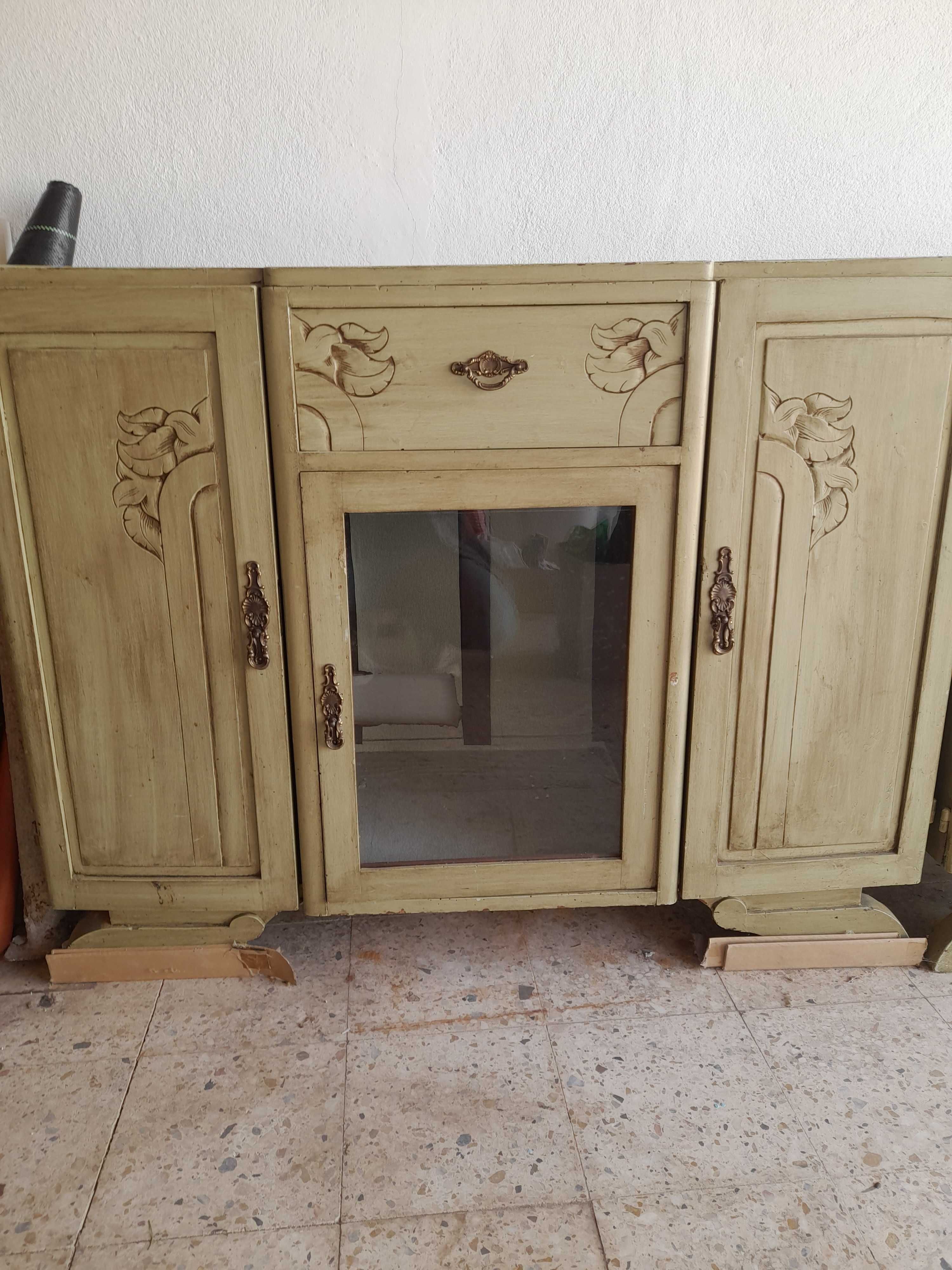 Movel antigo pintado