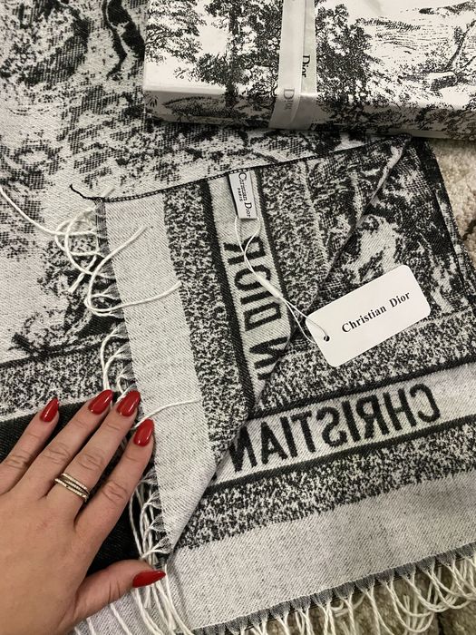 Шарф Christian Dior dior