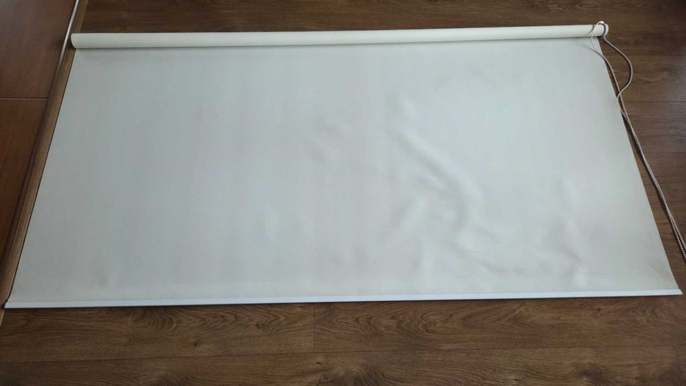 Roleta wewnętrzna 180x240 salon