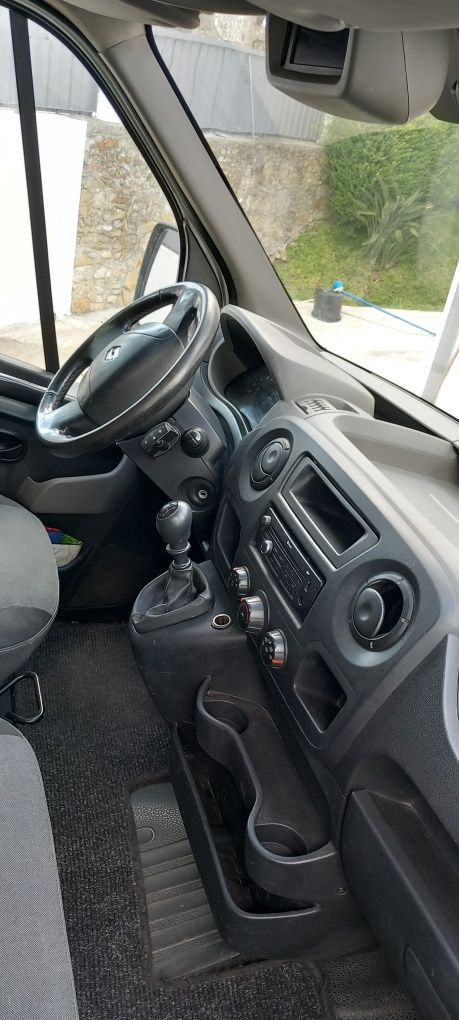 Renault master  impecável